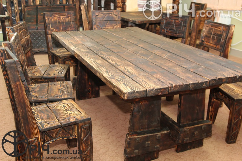Дерев'яний стіл. Меблі в стилі кантрі на замовлення в Києві.