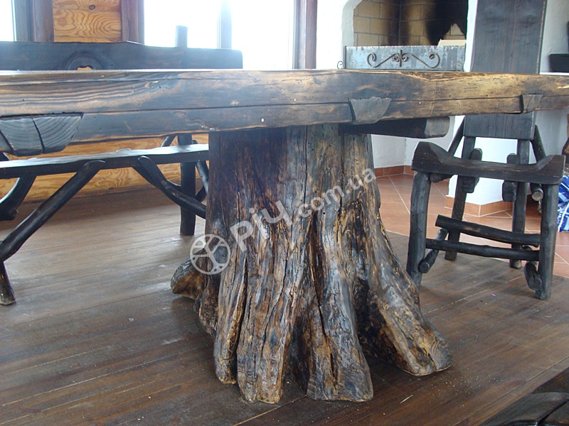 Провощений стіл з випаленого дерева, під старовину.
