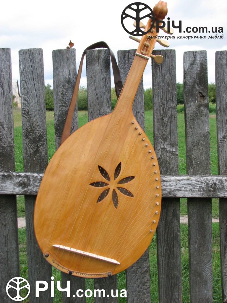 старовинні, автентичні музичні інструменти
