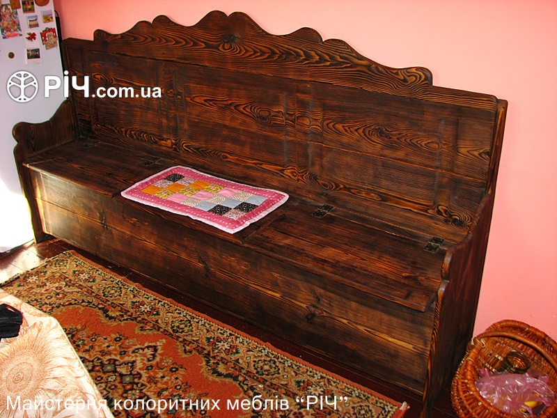 Бабетель - відкривна лава-скриня з дерева для кухні. Cтолярна майстерня в Києві. Вироби з натурального дерева на замовлення.