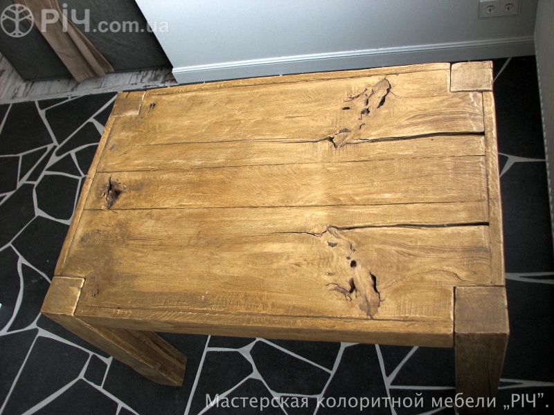 Меблі з натурального дерева, дубовий стіл в стилі лофт